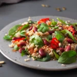 Assiette de légumes et légumineuses riches en fibres alimentaires pour nourrir le microbiote